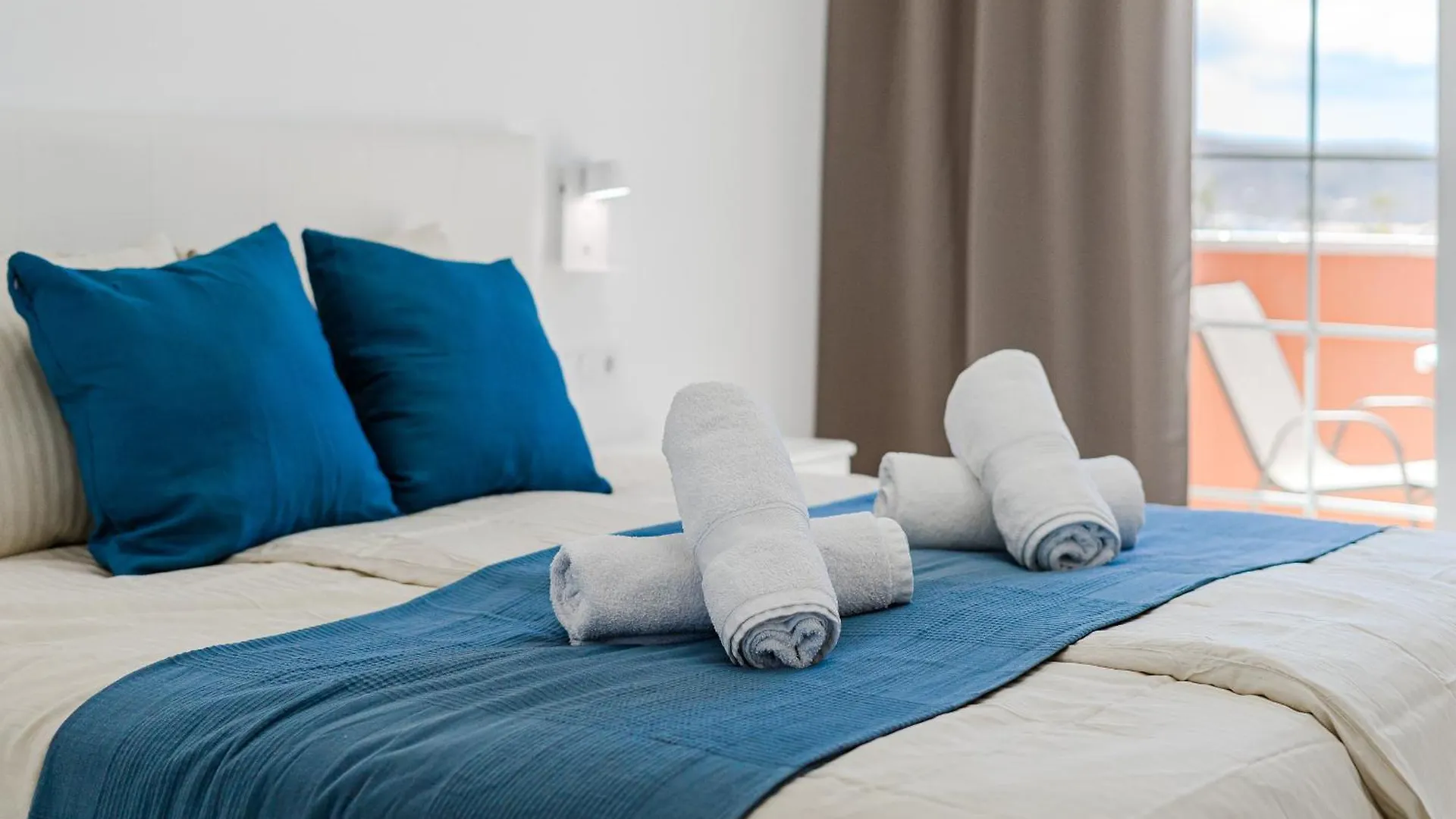 Summer Dreams Sea View Apartment Arona  Spanien